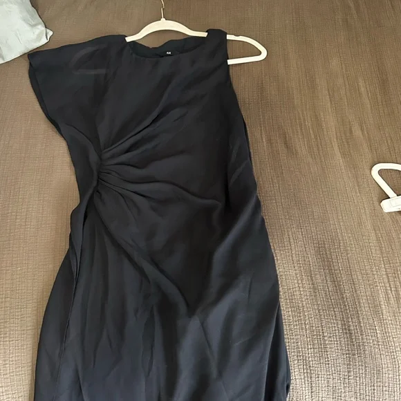 H&M dress - Picture 4 of 4